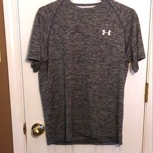 NWOT M MENS UNDER ARMOUR TSHIRT